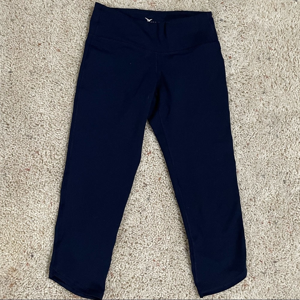 Old navy capri leggings, size small